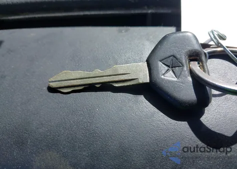 2000 Dodge Dakota Slt/Sport from USA, damaged, VIN 1B7GL22N7YS517693